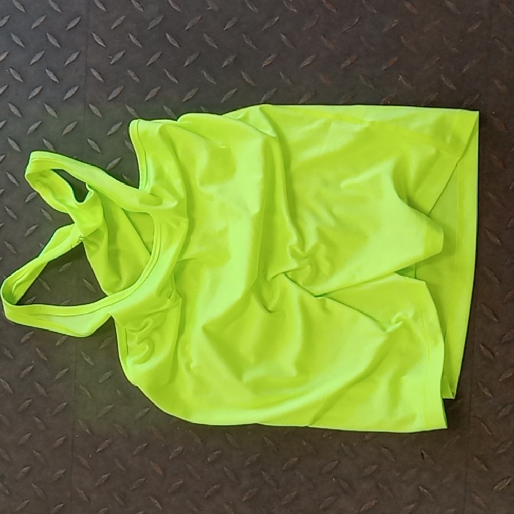 Nike dri fit athleisure top t-shirt size medium lime